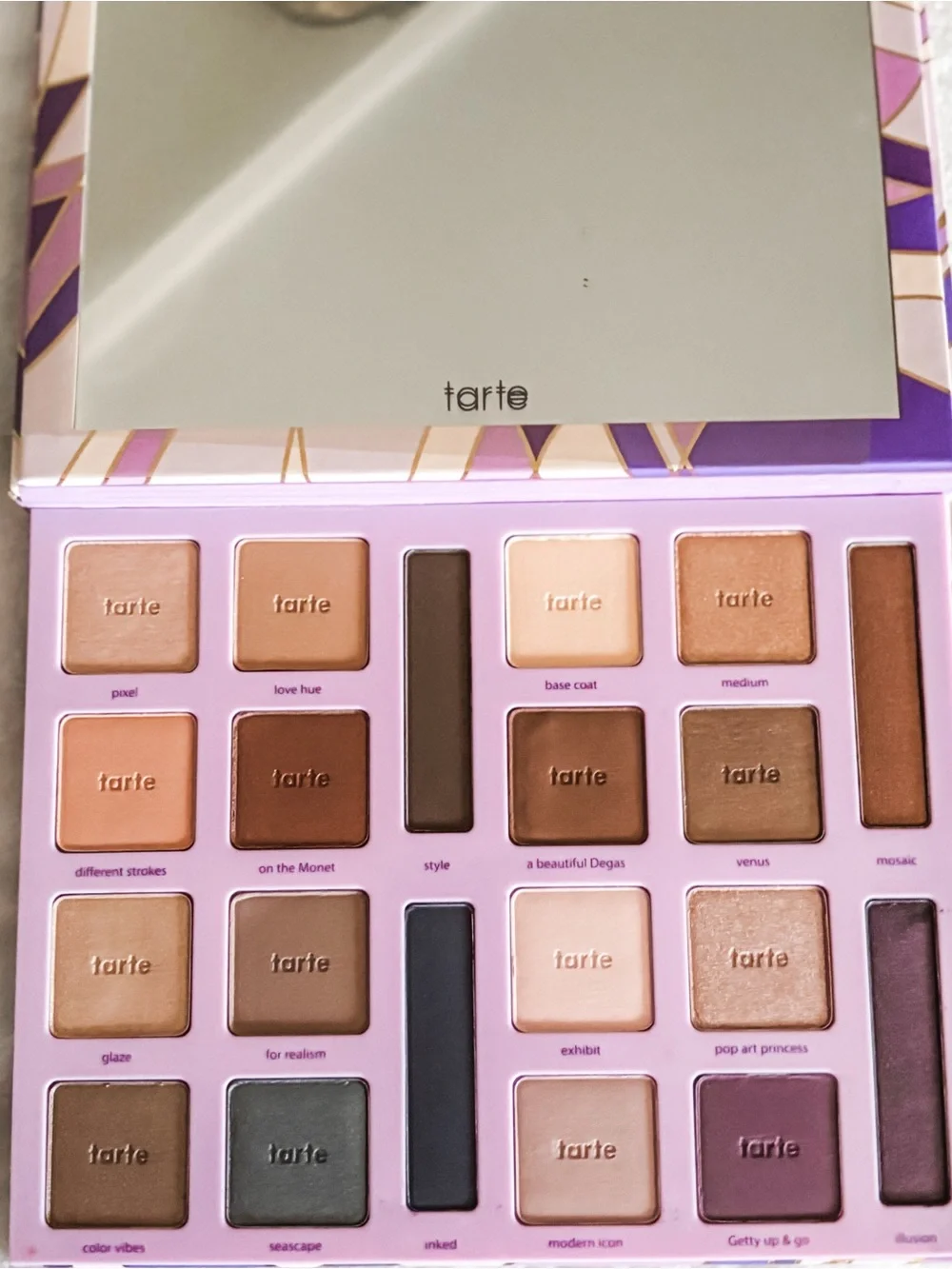NIB! Tarte Works of Tarte Holiday 2016 Eyeshadow Palette